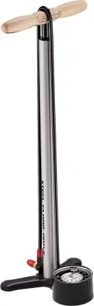 Aktuell Steel Floor Drive silber-glänzend