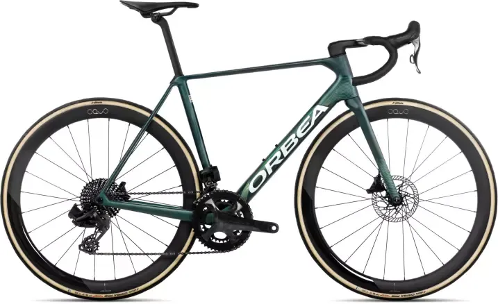 Aktuell Orca M22 Ltd PWR - 2027 Escape Green - Carbon View Matt | 47