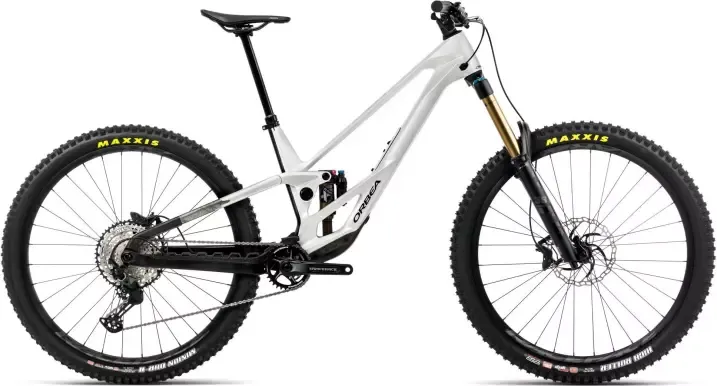 Preiswert Rallon 450 E10 - 2026 White Chich - Diamond Black (Gloss) | M
