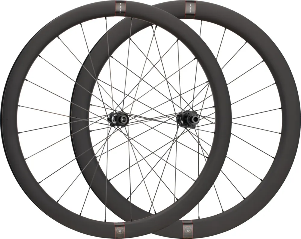 Solange Der Vorrat Reicht Reserve 42|49 Turbulent Aero/DT 350 Carbon Disc Center-Lock 28" Laufradsatz - black | 142 mm | 100 mm | Shimano Road | Non Boost | Non Boost | 28"