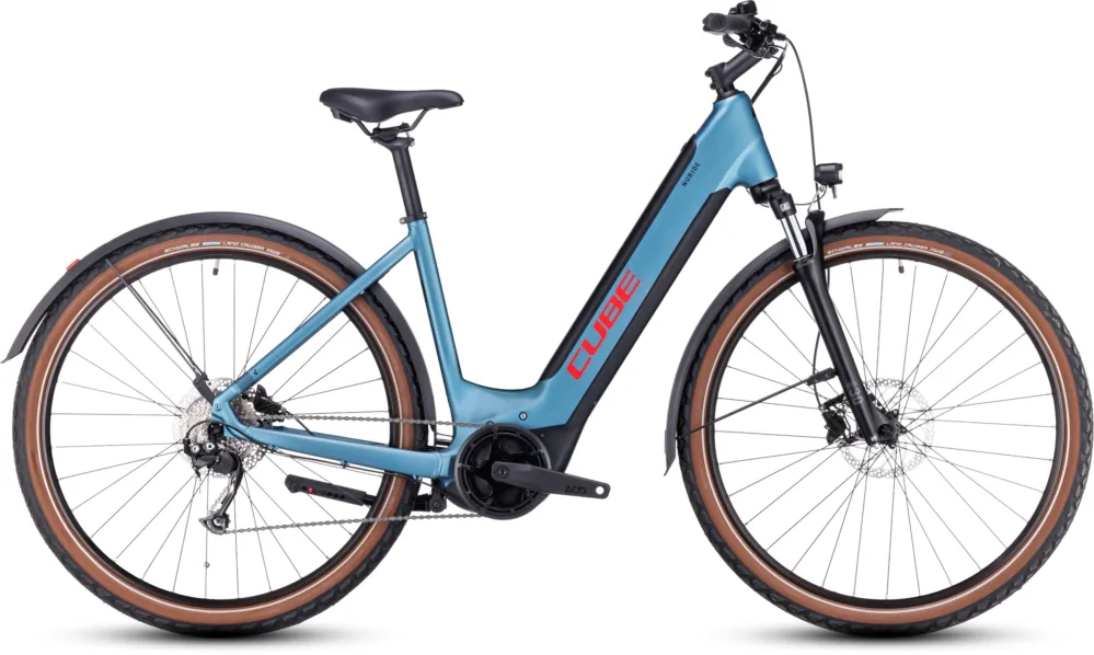 Preisknaller Cube Nuride Hybrid Performance 625 Allroad - 625 Wh - 28 Zoll - Tiefeinsteiger - metalblue´n´red - Größe 54 CM